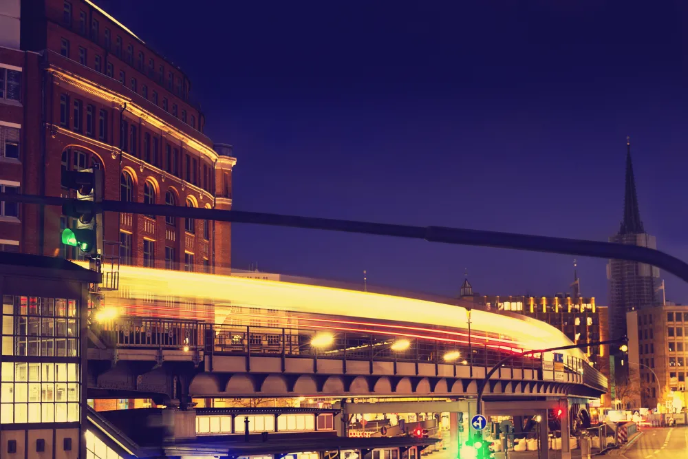 Lichter der Stadt Hamburg bei Nacht